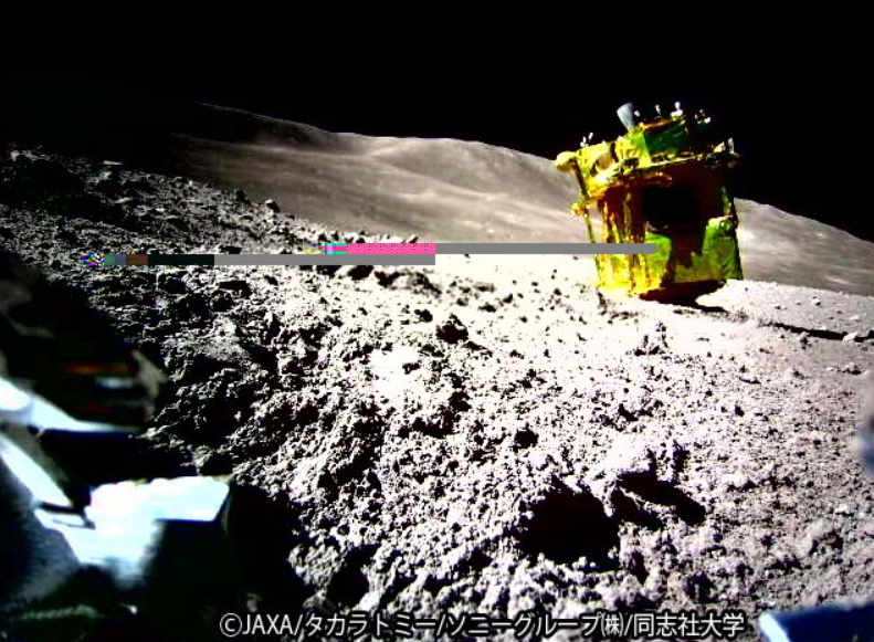 LEV-2 拍到的首张月球表面图像